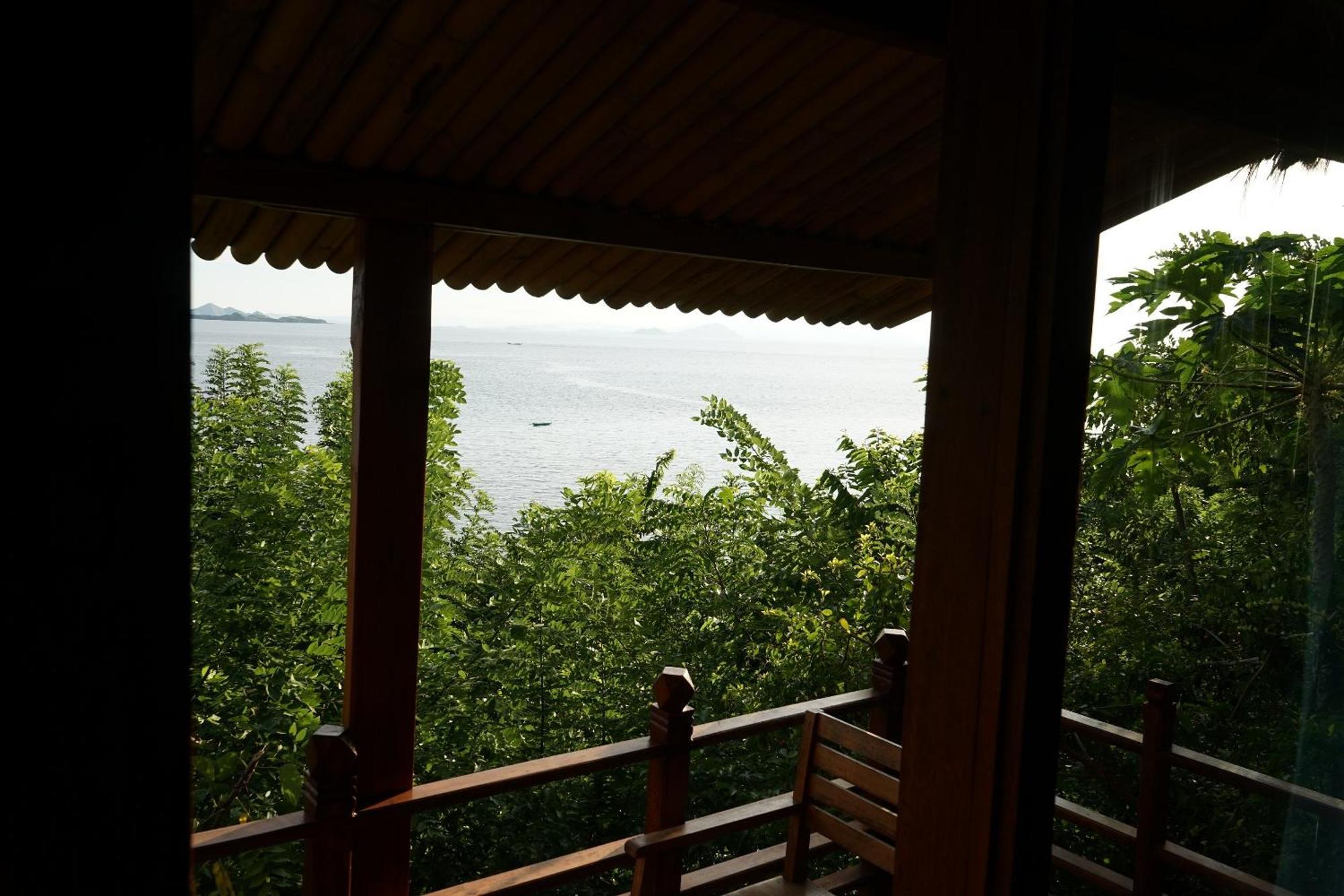 Waecicu Eden Beach Hotel Labuan Bajo Rom bilde