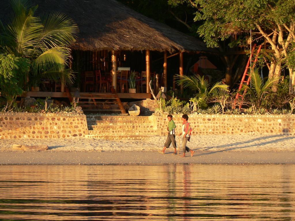 Waecicu Eden Beach Hotel Labuan Bajo Eksteriør bilde