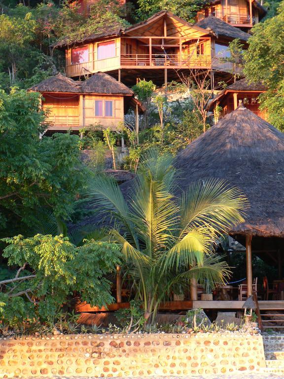 Waecicu Eden Beach Hotel Labuan Bajo Eksteriør bilde