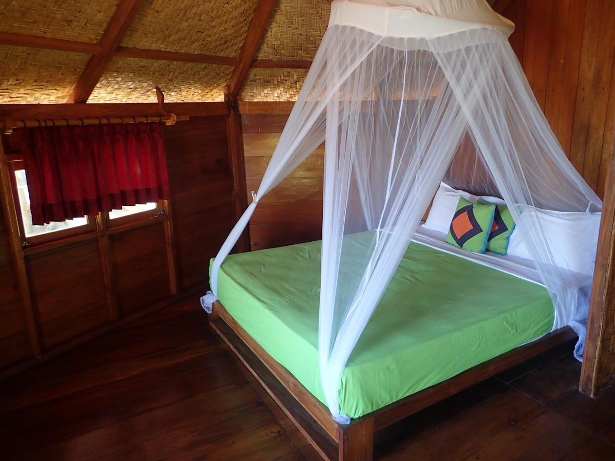 Waecicu Eden Beach Hotel Labuan Bajo Eksteriør bilde